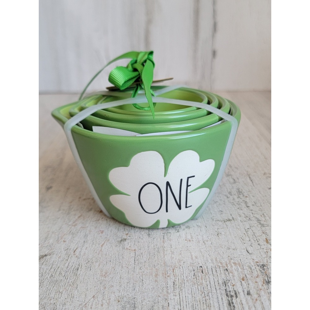 Rae Dunn NEW St Patrick's‎ Day dry measuring cup green clover unique